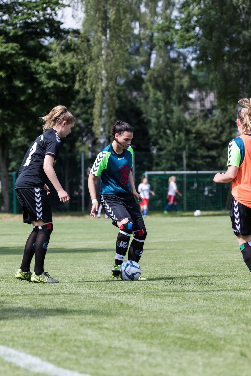 Bild 95 - wBJ Hamburger SV : SV Henstedt Ulzburg : Ergebnis: 4:2